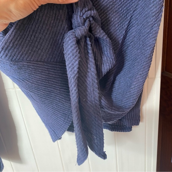 Evereve Peyton Jensen women’s ribbed stretchy shirt with front tie size XS - Picture 5 of 8